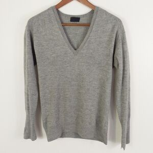 J. Crew Italian Cashmere V Neck Sweater Gray Size Small